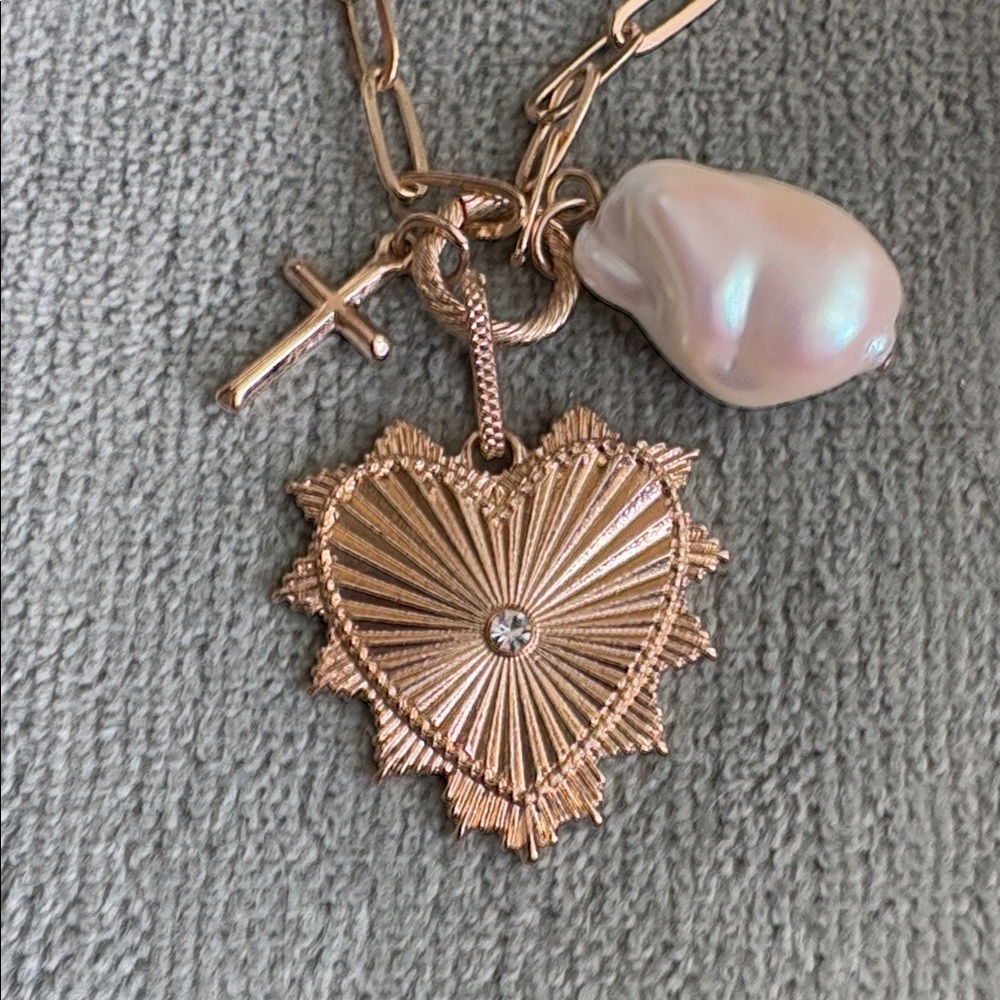 Hey Valentine! Radiant Heart Necklace